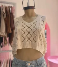 Blusa Pinker color hueso de mujer Vanitty confeccionada en hilo sand importado, prenda elegante y liviana para looks sofisticados