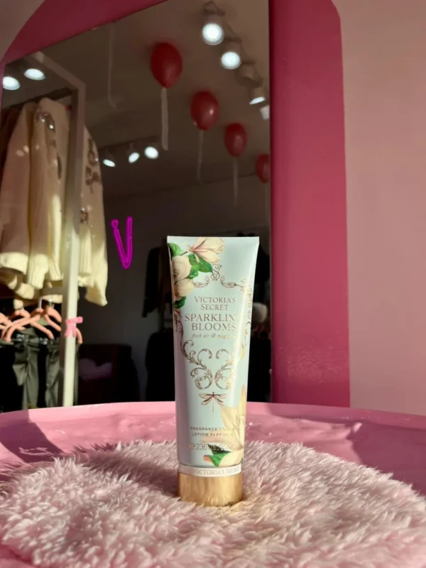 WhatsApp Image 2026-03-26 at 5.58.16 PM (2) Crema Sparkling Blooms – Victoria’s Secret