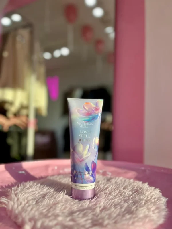 Crema Love Spell Bliss – Victoria’s Secret