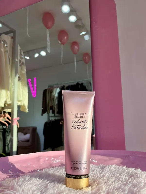 WhatsApp Image 2026-03-26 at 5.58.31 PM Crema Velvet Petals – Victoria’s Secret