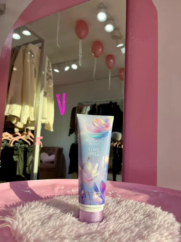 Crema Love Spell Bliss – Victoria’s Secret