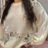 WhatsApp Image 2026-04-06 at 11.49.05 AM (1) Suéter Oversize con Lentejuelas – Crema