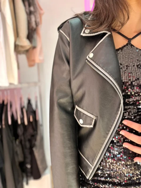 Campera de Cuero Oversize – Negro | YD