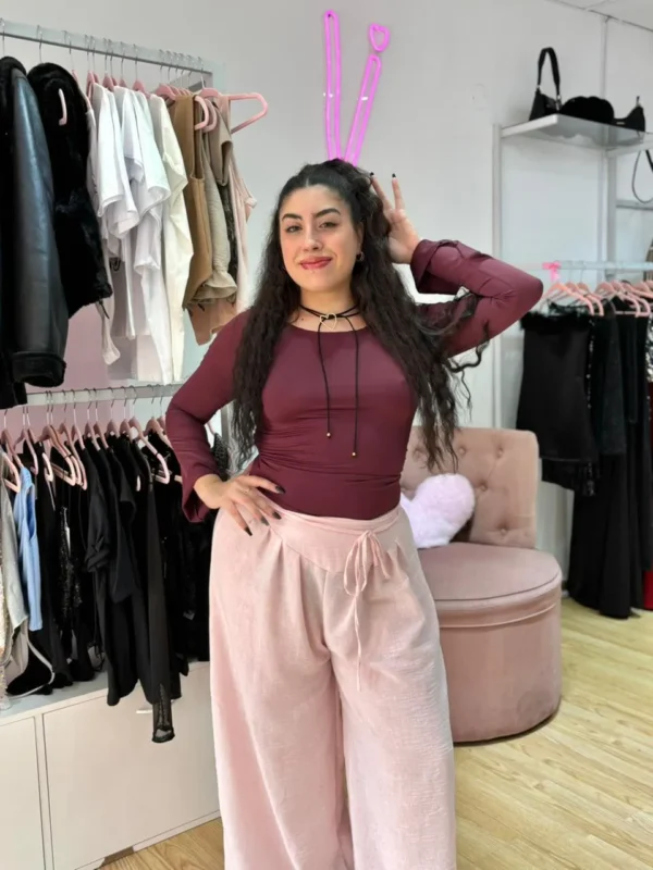Blusa de Microfibra con Mangas Oxford y Espalda Descubierta