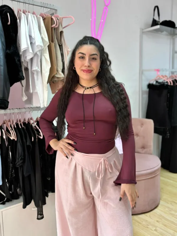 Blusa de Microfibra con Mangas Oxford y Espalda Descubierta