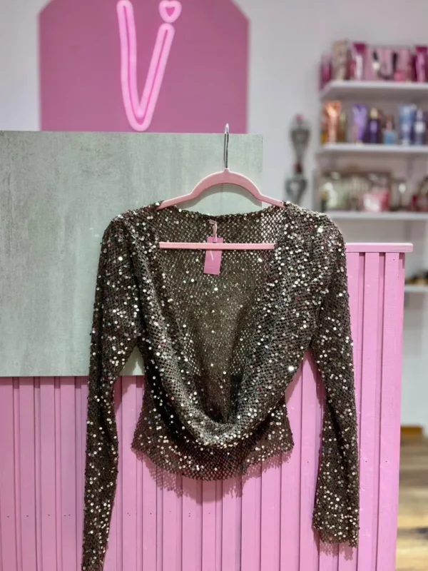 Blusa de Hilo con Lentejuelas y Buche Delantero