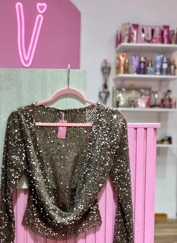 Blusa de Hilo con Lentejuelas y Buche Delantero