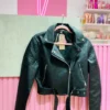 Campera de Eco Cuero Corta – Negra