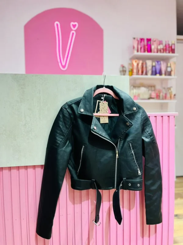 Campera de Eco Cuero Corta – Negra