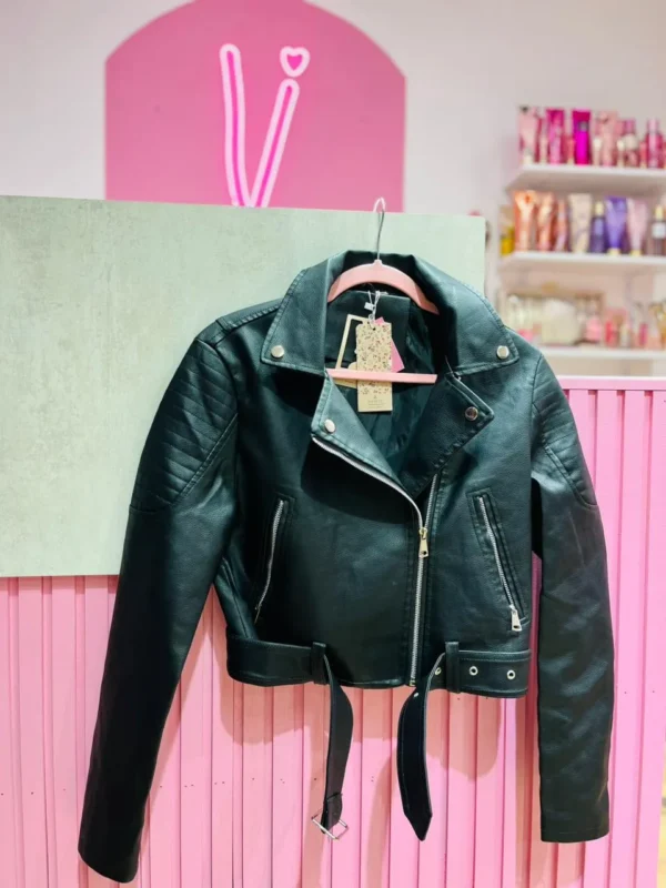 Campera de Eco Cuero Corta – Negra