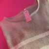 Suéter – Gris con líneas blancas